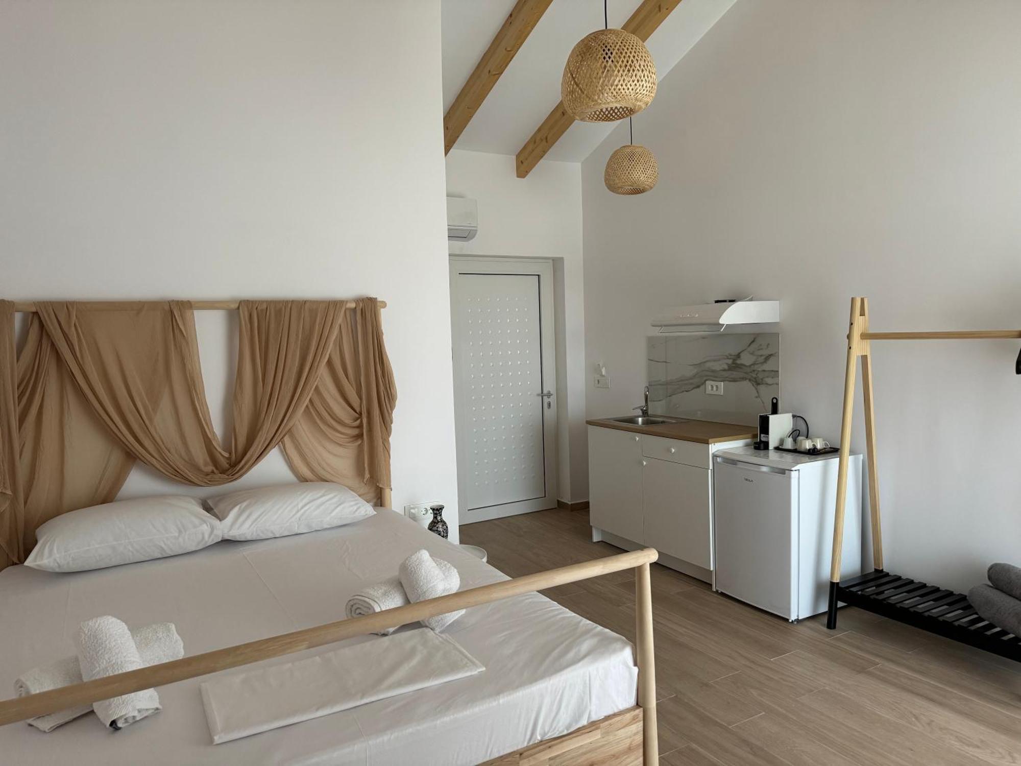 NikLuDin suites&studios Laganas Exterior foto